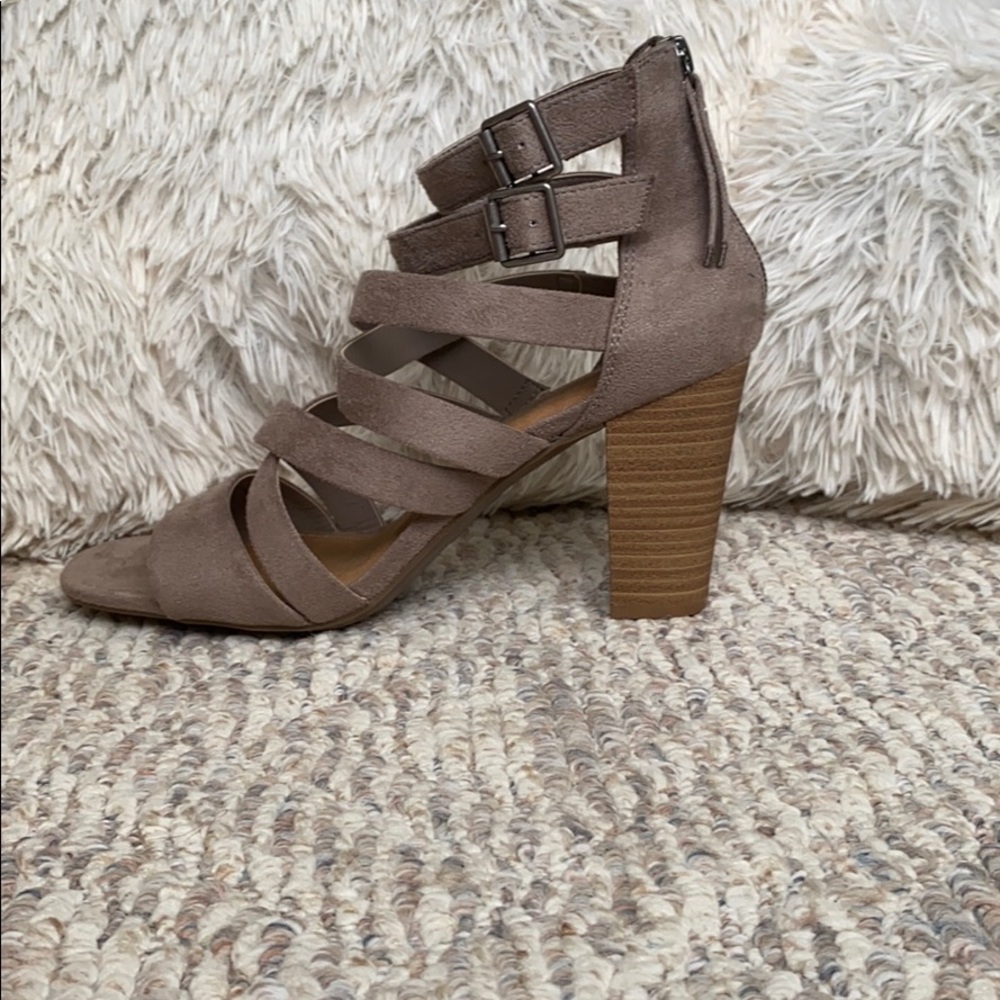 Universal Thread Block Strappy Heels - image 1